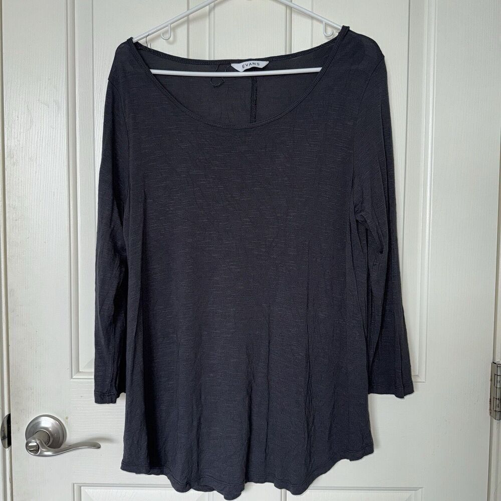 Evans Woman’s Long Sleeve Gray Tee Size 16 Plus Scoop Neck